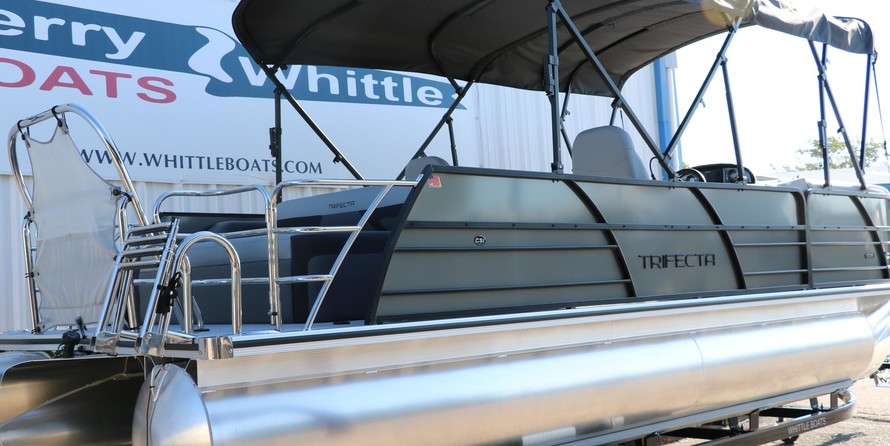 60 x 16 tri-toon passenger vessel