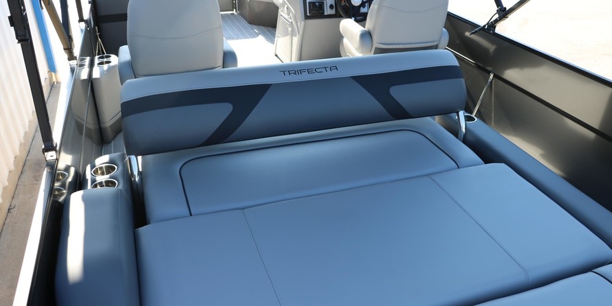 60 x 16 tri-toon passenger vessel