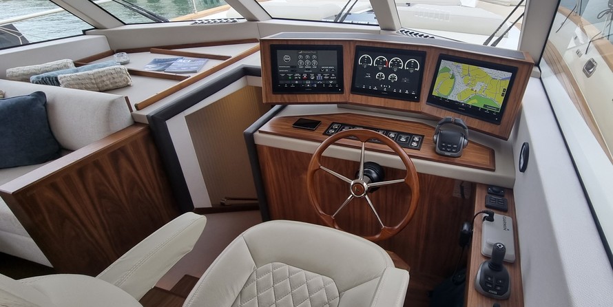 Monachus yachts M70 Fly