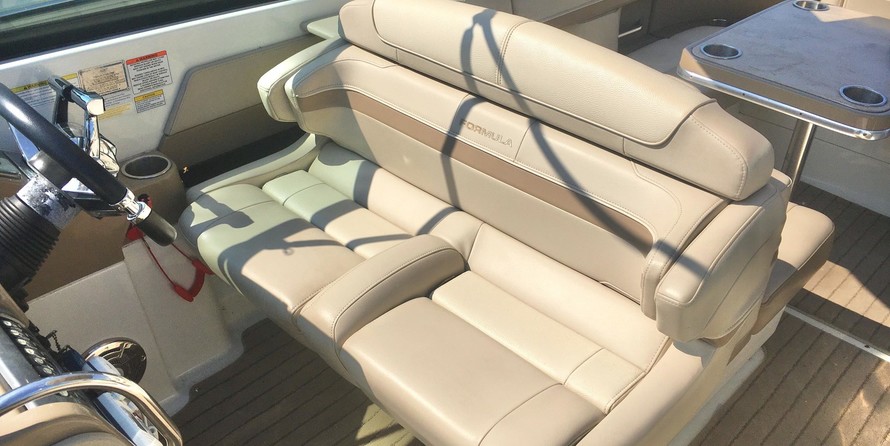 Formula 310 Bowrider