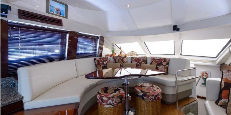 Sea Ray 47 Sedan Bridge