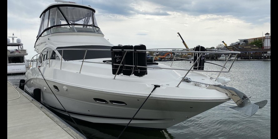 Sea Ray 47 Sedan Bridge