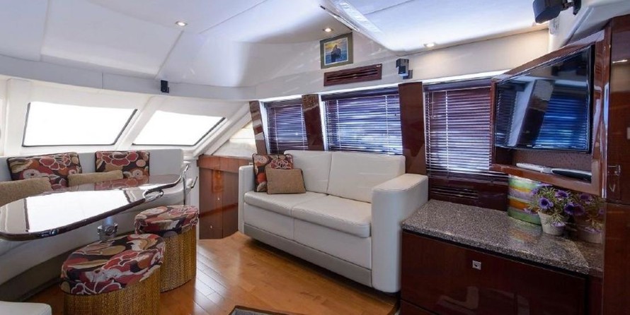 Sea Ray 47 Sedan Bridge