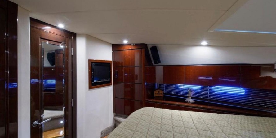 Sea Ray 47 Sedan Bridge