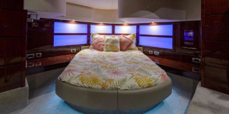 Sea Ray 47 Sedan Bridge