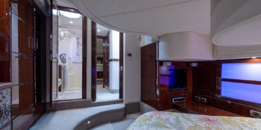 Sea Ray 47 Sedan Bridge