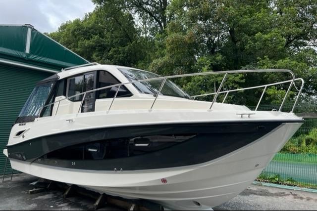 Quicksilver Activ 905 Weekend