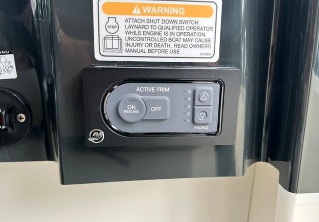 Quicksilver Activ 905 Weekend