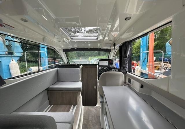 Quicksilver Activ 905 Weekend