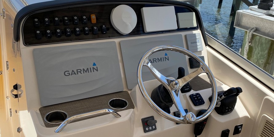 Grady-White Freedom 335