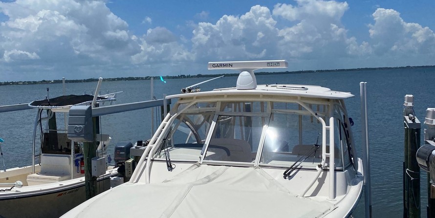 Grady-White Freedom 335