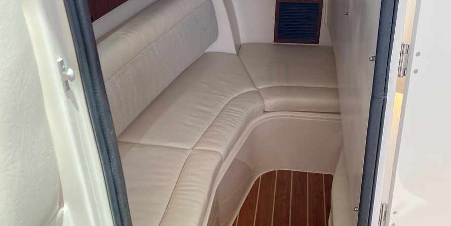 Grady-White Freedom 335