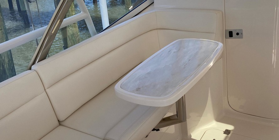 Grady-White Freedom 335