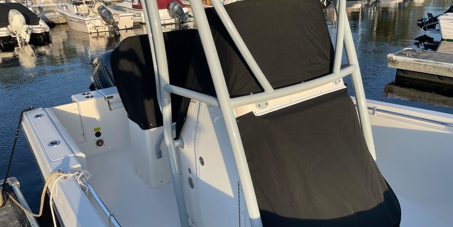 Cobia 217 center console