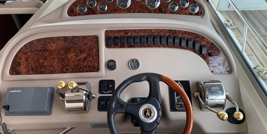 Sea Ray 310 Sundancer