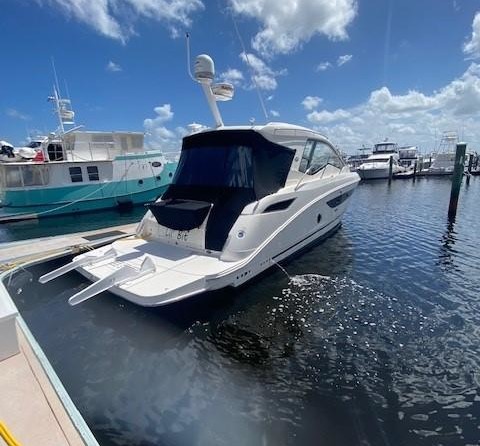 Sea Ray Sundancer 350 Coupe