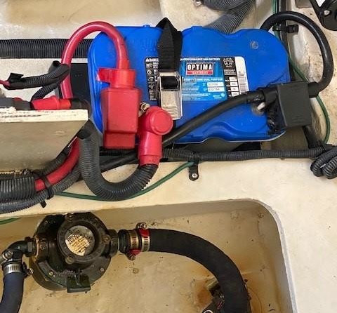 Sea Ray Sundancer 350 Coupe