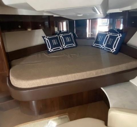 Sea Ray Sundancer 350 Coupe