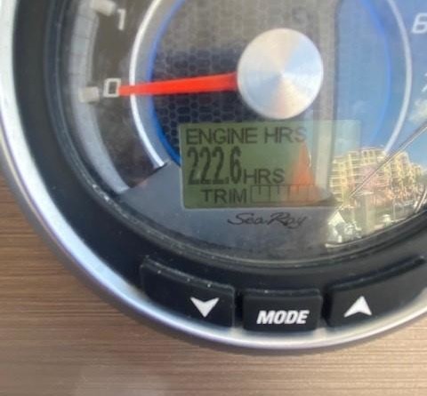 Sea Ray Sundancer 350 Coupe