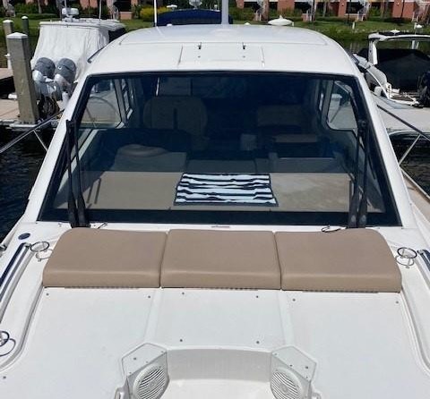 Sea Ray Sundancer 350 Coupe