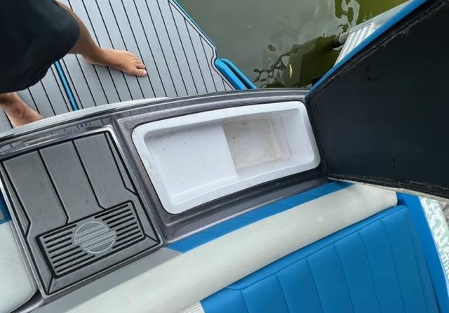 Malibu Wakesetter 25 LSV