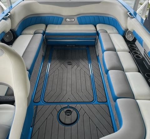 Malibu Wakesetter 25 LSV