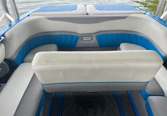 Malibu Wakesetter 25 LSV