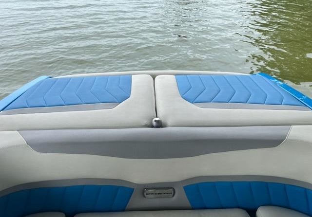 Malibu Wakesetter 25 LSV