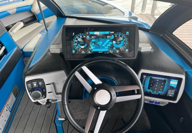 Malibu Wakesetter 25 LSV