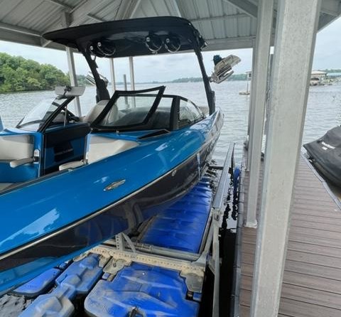 Malibu Wakesetter 25 LSV