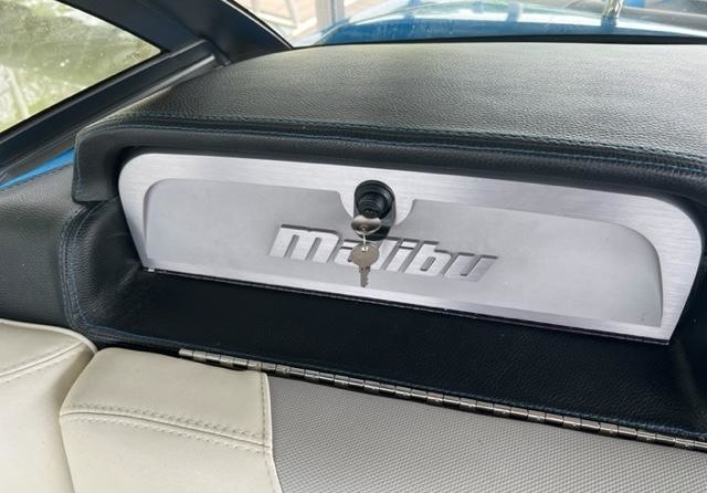 Malibu Wakesetter 25 LSV