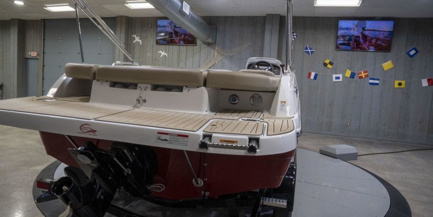 Hurricane 201 sundeck sport