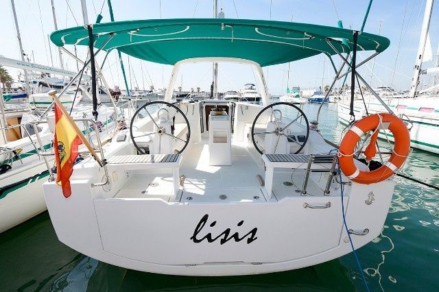 Beneteau Oceanis 38