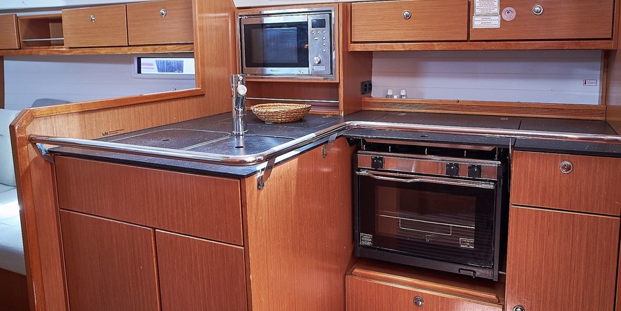 Bavaria Cruiser 36