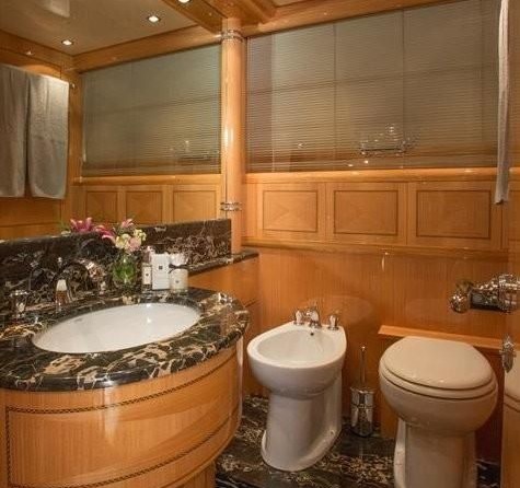 Overmarine Mangusta 72