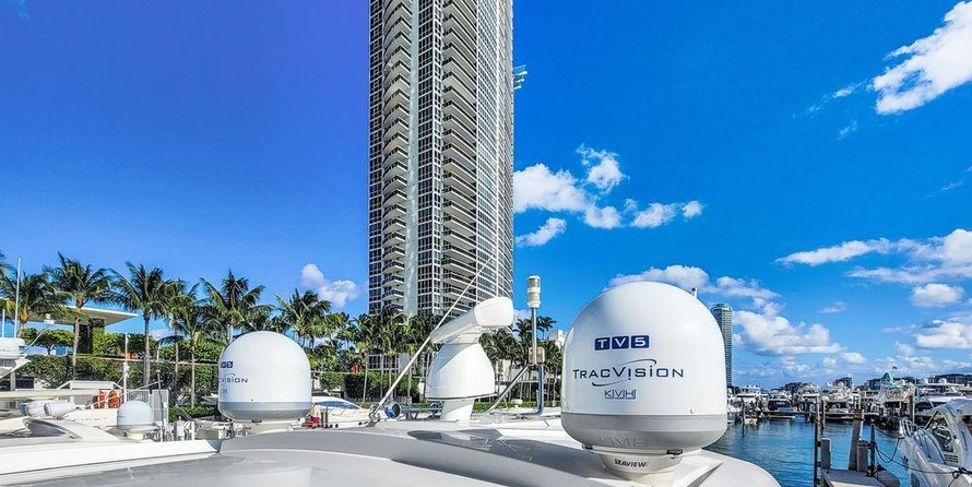 Cruisers Yachts 50 Cantius