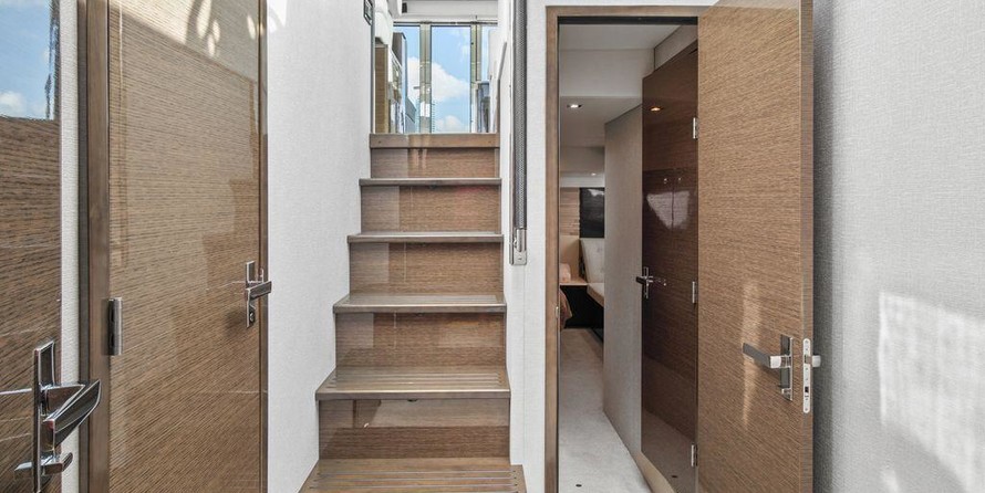 Cruisers Yachts 50 Cantius