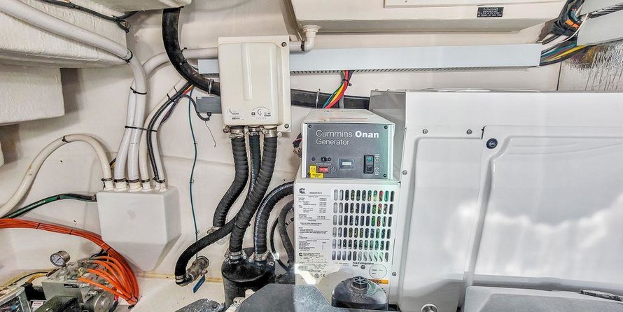 Cruisers Yachts 50 Cantius