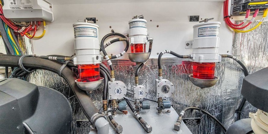 Cruisers Yachts 50 Cantius