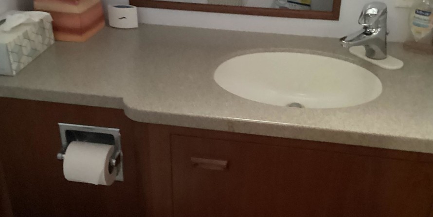 Trojan 32 flybridge sedan