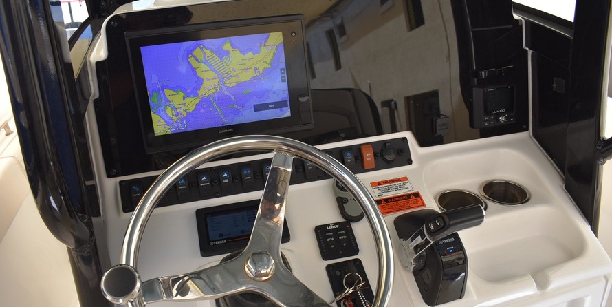 Sea Ray hunt ultra 211