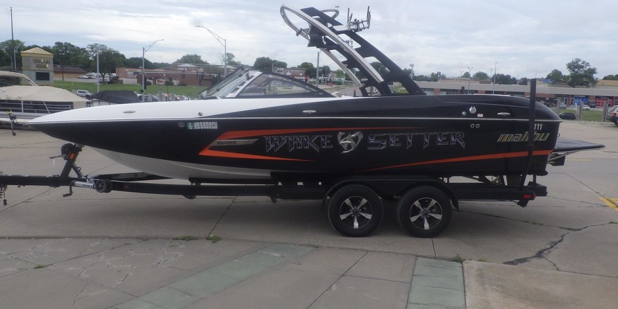 Malibu Wakesetter 22 MXZ