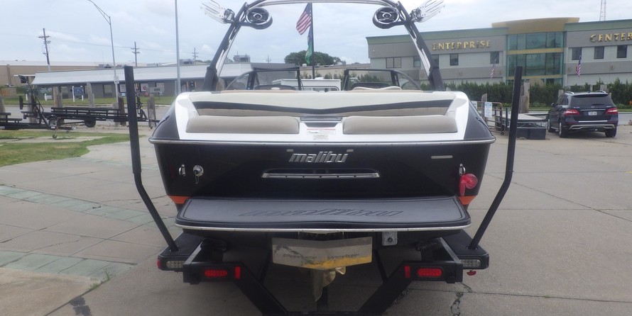 Malibu Wakesetter 22 MXZ