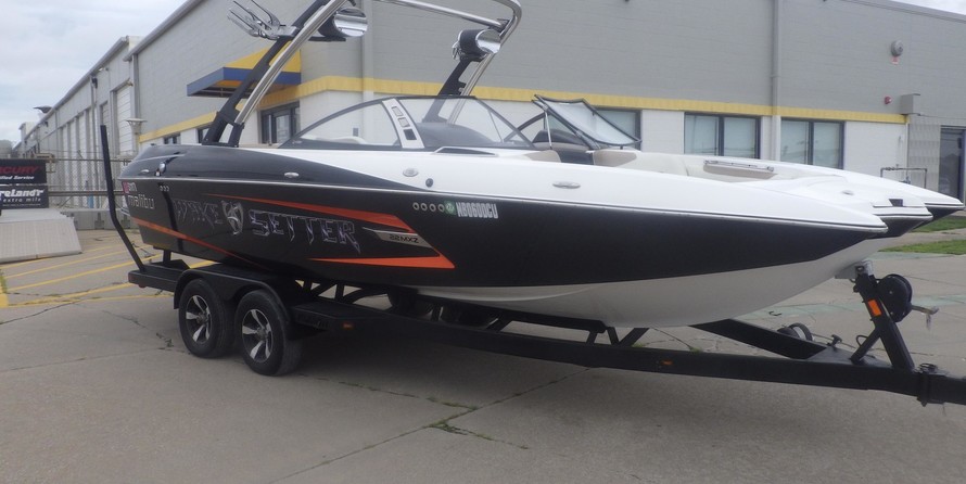 Malibu Wakesetter 22 MXZ