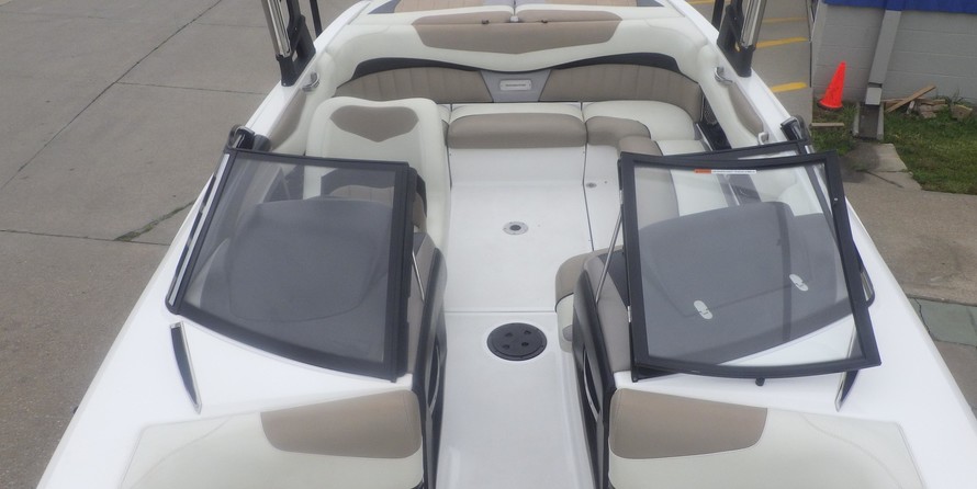 Malibu Wakesetter 22 MXZ