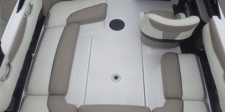 Malibu Wakesetter 22 MXZ