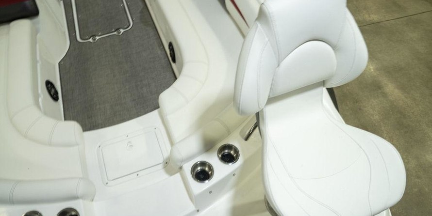 Hurricane 201 sundeck sport