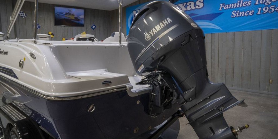 Hurricane 201 sundeck sport