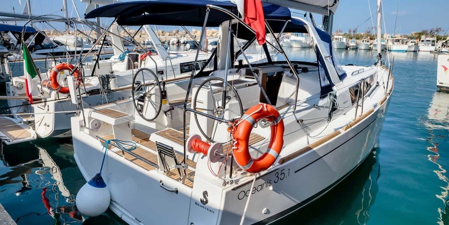 Beneteau Oceanis 35.1