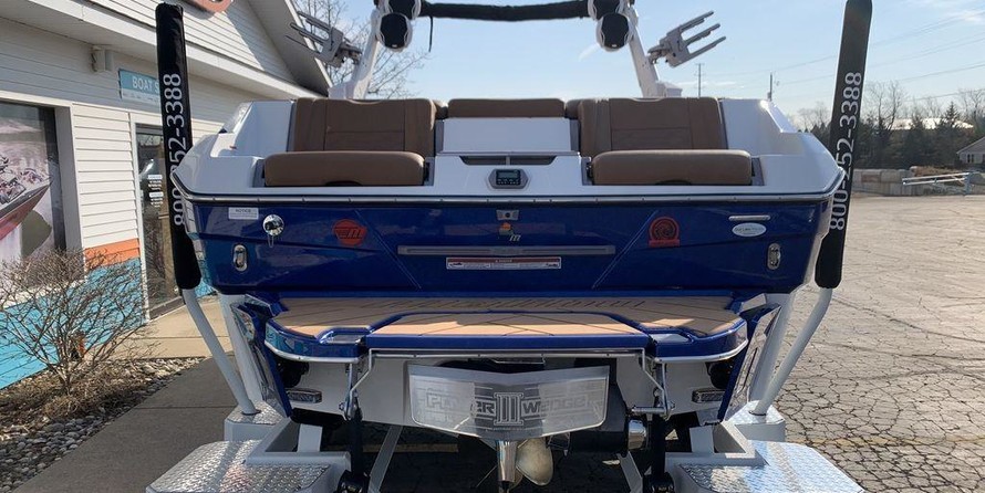 Malibu Wakesetter 25 LSV